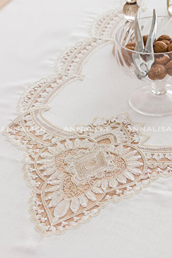 Annalisa Olivya Linen French Lace Tablecloth Cream Gold