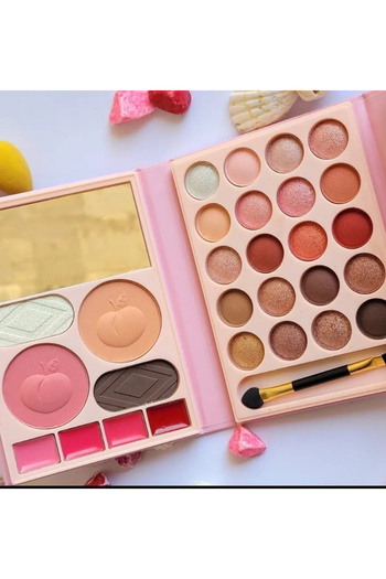 Generic Children's makeup box