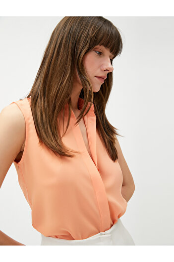 Koton Sleeveless Shirt Hidden Button
