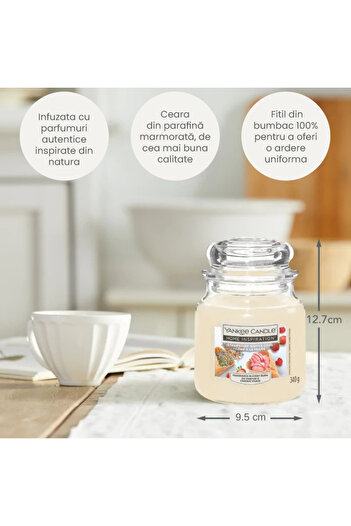 Yankee Candle Scented Candle Medium Jar, Strawberry Waffle Cone, 340gr