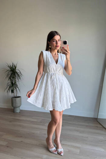 Sue Store White Floral Belted Pleated Lined Fisto Dress
