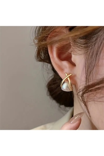 NEMOPHİLA Imitation Pearl Women's Steel Earrings with Cross Detail, Luxurious and Lightweight Design
