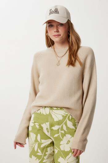 Happiness İstanbul Women's Beige Basic Crop Knitwear Sweater Ki̇00149