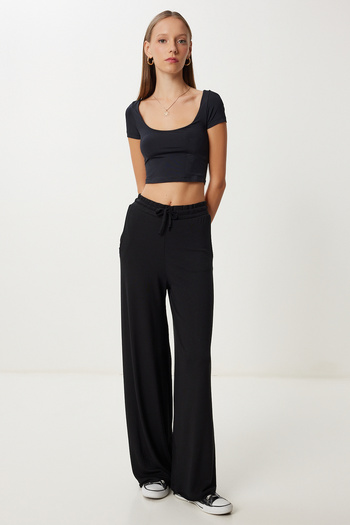 Happiness İstanbul Women's Black Pocket Wide Leg Knitted Trousers Ub00470