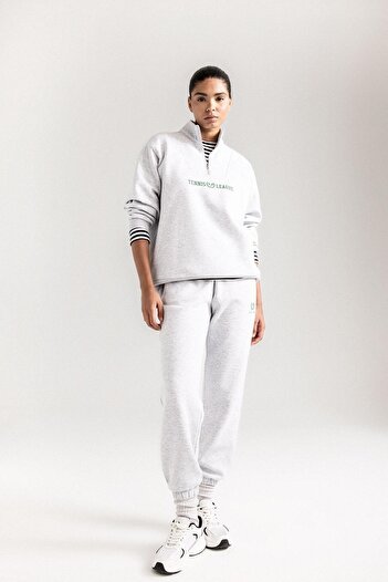 DeFacto DeFactoFit Sporcu Jogger Eşofman Altı Standart Fit Standart Boy Beli Paçası Lastikli Cepli Bağcıklı