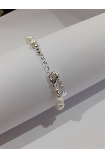 KINZ AL-HADAYA Elegant cultured pearl star bracelet