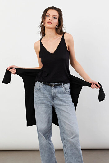 Cool & Sexy Women's Black V-Neck Knitwear Blouse Kz546