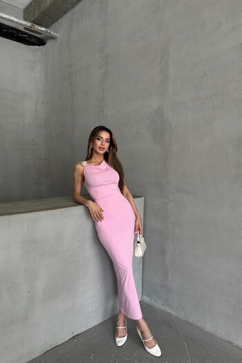 MAT Collection Kadın Pembe Toka Detaylı Yandan Büzgülü Uzun Elbise