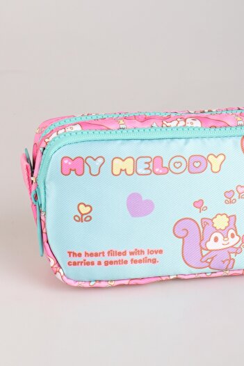 MY MELODY ΝΕΑ ΣΕΖΟΝ ΜΕ ΠΙΣΤΟΠΟΙΗΣΗ ΤΗΣ DEKOMUS MY MELODY "MELOPINK" ΕΙΔΙΚΗ ΣΥΛΛΟΓΗ ΤΣΑΝΤΑ ΜΕ ΣΤΥΛΟ "DEKOMUS POCKET DEFT