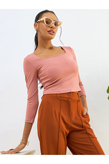 Sassafras By Styli Pink Square Neck Knitted Crop Top