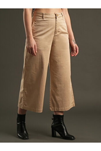 Globus By Styli Satin Stretchable Mid-Rise Relaxed Fit Trousers