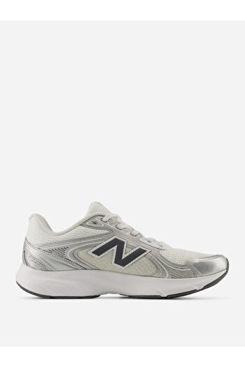 New Balance Amaste Shoes