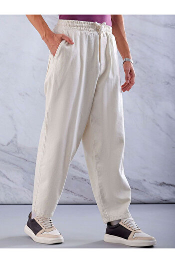 The Indian Garage Co By Styli Men Off White Mid Rise Relaxed Fit Jeans
