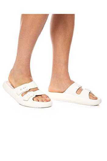 R&B Textured Buckle Detail Slides