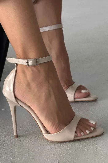 AYAKKABI PRENSİ Halsey Stoned Buckle Detailed Ankle Strap Ten Patent Leather