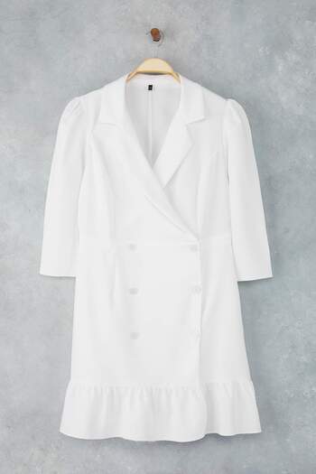 Trendyol Curve Ecru Plus Size Unlined Three Quarter Sleeve Mini Woven Jacket Dress Tbbaw23Ah00042