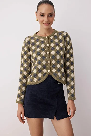 Trendyol Collection Khaki Argyle Crew Neck Crop Knitwear Cardigan Twoaw26Hi00239