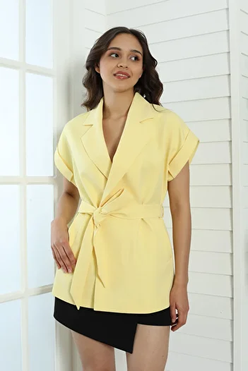 Nadrina Low sleeve oversize belted vest
