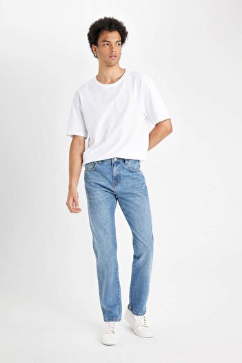 DeFacto Straight Fit Normal Kalıp Normal Bel Boru Paça Jean Pantolon B3106ax23au