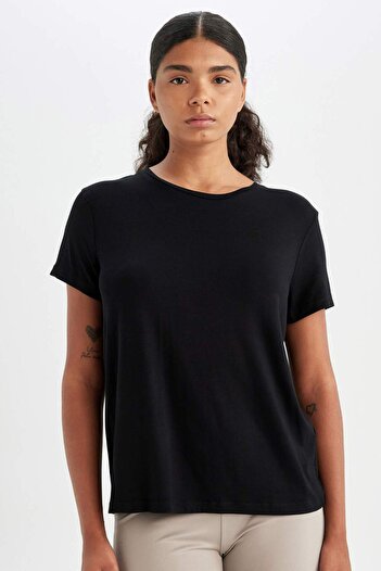 DeFacto Defactofit Standard Fit Crew Neck Sportsman Basic Plain Short Sleeve T-Shirt D1904Ax24Hs