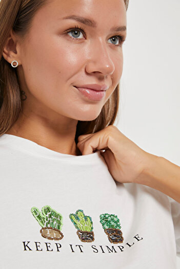 Arma Life Armalife 4000 Cactus Bead Embroidered Bis Collar Women's T-Shirt
