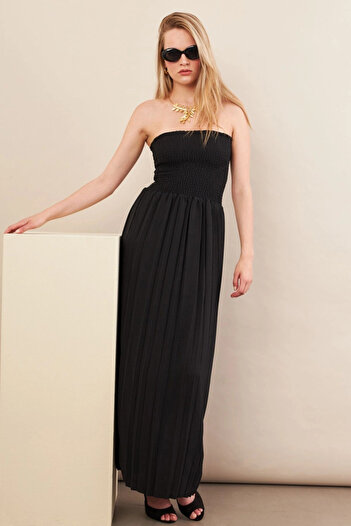 Cool & Sexy Women's Black Strapless Neck Midi Dress Msi̇100