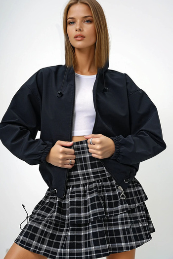 VAGGON Women's Black Hooded Hidden Pocket Front Zipper Seasonal Jacket Prmx13415