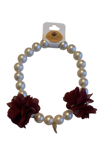 For a Fur Pearl Cat Dog Necklace with Flower and Charm Detail