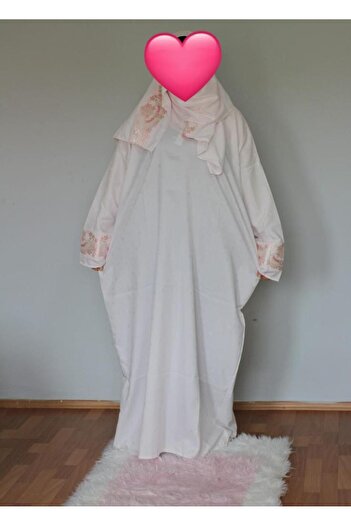 Generic Distinctive Turkish women's prayer