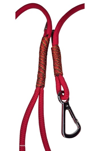 moonparacord Dog Walking Rope 8 mm Red Bermuda with Carabiner
