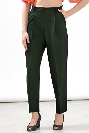 LA PANTE Front Pleated Back Flato Pocket Woven Ankle Length Carrot Trousers