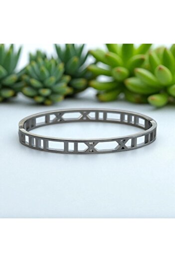 İNN JEWELLERY Steel Handcuff Bracelet with Roman Numeral Figure (2 Years Importer Guarantee)
