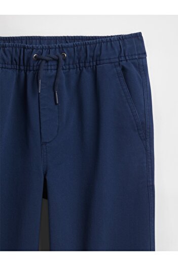 GAP Erkek Çocuk Koyu Mavi Relaxed Easy Khaki Pantolon