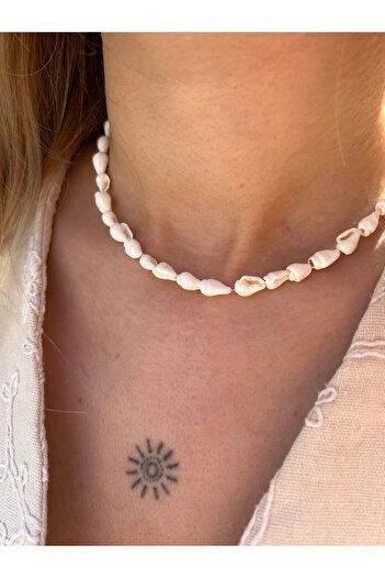 Vitastyle Vip Sea Shell Necklace White
