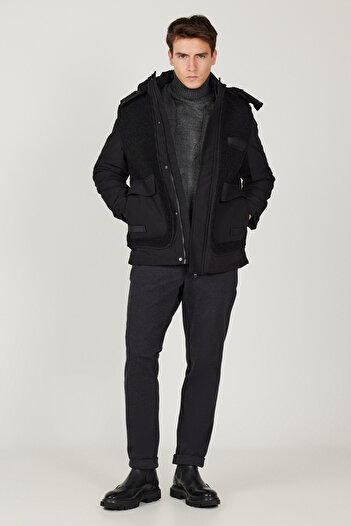 ALTINYILDIZ CLASSICS Men's Black Windproof Jacket with Thermometer - Standard Fit
