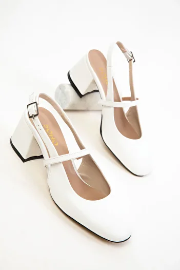 SOHO Weiße klassische Damenschuhe mit Absatz 18037