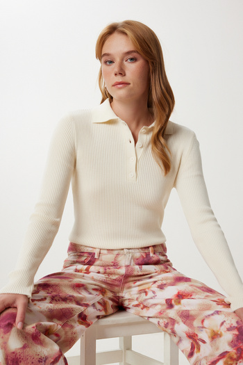 Happiness İstanbul Women's Cream Polo Neck Ribbed Knitted Sweater Pf00119