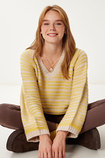 Happiness İstanbul Women's Beige Yellow Striped Oversize Knitwear Sweater Nv00077