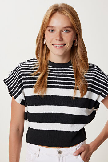 Happiness İstanbul Women's Black White Striped Crop Knitwear Blouse Yy00264
