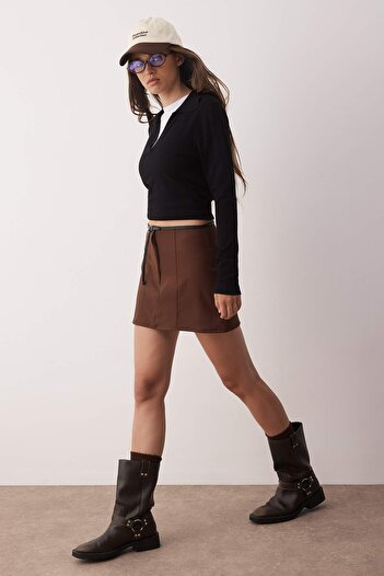 Trendyol Collection Brown Belted Mini Skirt Look Shorts Twoaw25Sr00027