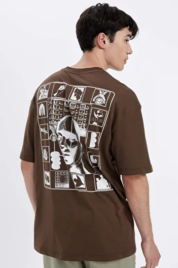 DeFacto Comfort Regular Fit Άνετη εφαρμογή Crew Neck με εμπριμέ κοντομάνικο μπλουζάκι C5753AX24HS