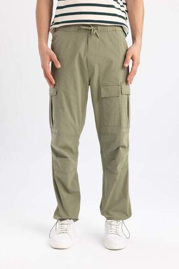 DeFacto Relax Fit Straight Leg Parachute Trousers with Cargo Pockets B4555AX24SP