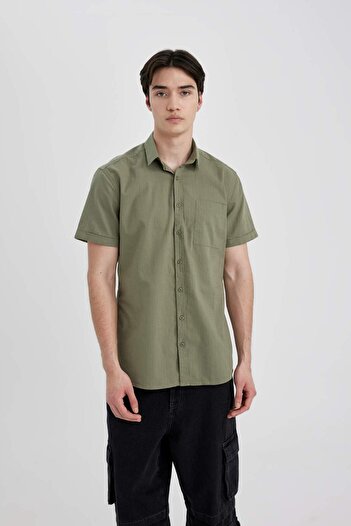 DeFacto %100 Pamuk Slim Fit Dar Kesim Yazlık Basic Düz Kısa Kollu Gömlek R1706AZ24SM
