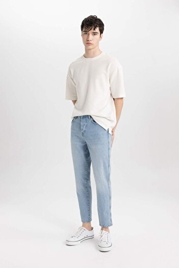 DeFacto Slim Tapered Fit Dar Kalıp Normal Bel Daralan Paça Jean Pantolon C4220ax24au