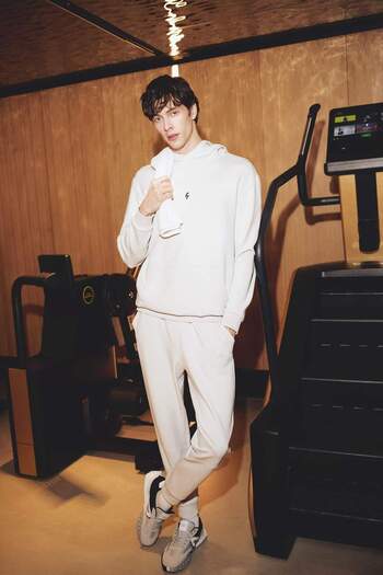 DeFacto Defactofit Jogger Sweatpants Standard Fit Basic Straight with Pockets Elastic Waist and Leg C2312Ax23Wn