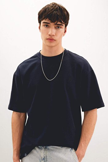 DeFacto 100% βαμβακερό Comfort Regular Fit Άνετη εφαρμογή Crew Neck εμπριμέ κοντομάνικο μπλουζάκι B5909AX24SP