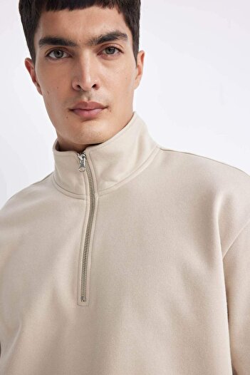 DeFacto Comfort Regular Fit Rahat Kalıp Fermuarlı Dik Yaka Basic Düz Sweatshirt X7405AZ24SP