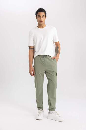 DeFacto DeFactoFit Sporcu Jogger Eşofman Altı Standart Fit Dokuma Kargo Cepli Lastikli Paça C1883AX23WN