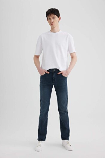 DeFacto Sergio Regular Fit Normal Fit Normal Waist Pipe Leg Jean Pants B4538Ax23Au