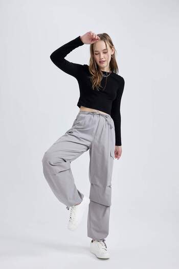 DeFacto Parachute Poplin Pants - Solid Pocket and Elastic Waist A6266Ax23Au